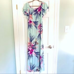 🔥HP🔥 PinkBlush Maternity Aqua Floral Maxi Dress (Medium)